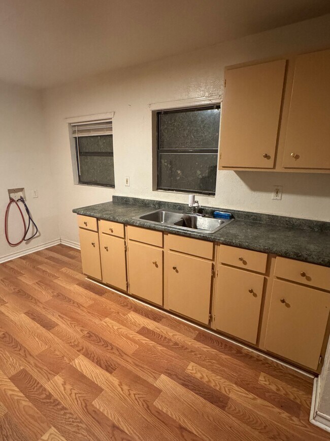 Foto del edificio - 211 SW 36th Ave