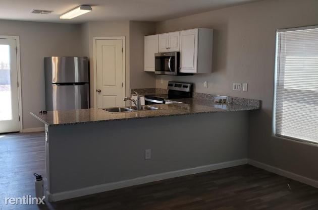 Foto principal - 4 br, 3 bath House - 1045 W Starview Ave
