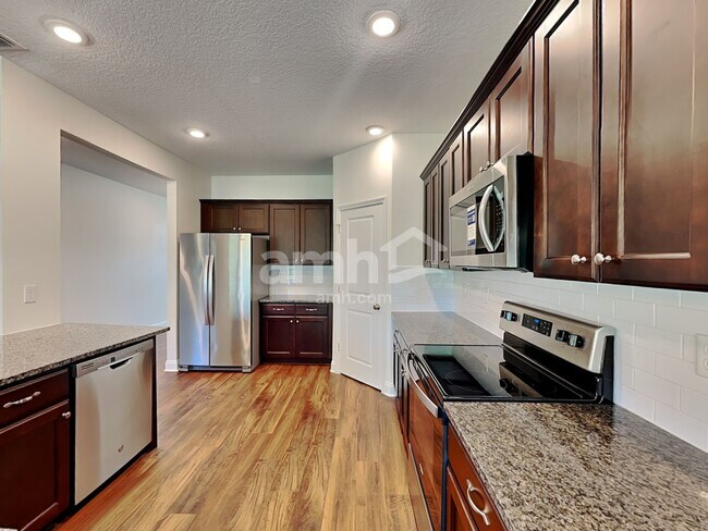 Foto del edificio - 32 Atlanta Dr