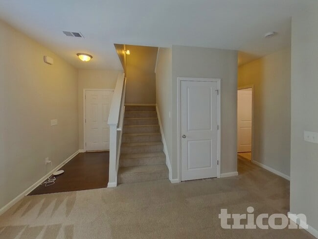 Building Photo - 4014 Sitka Dr