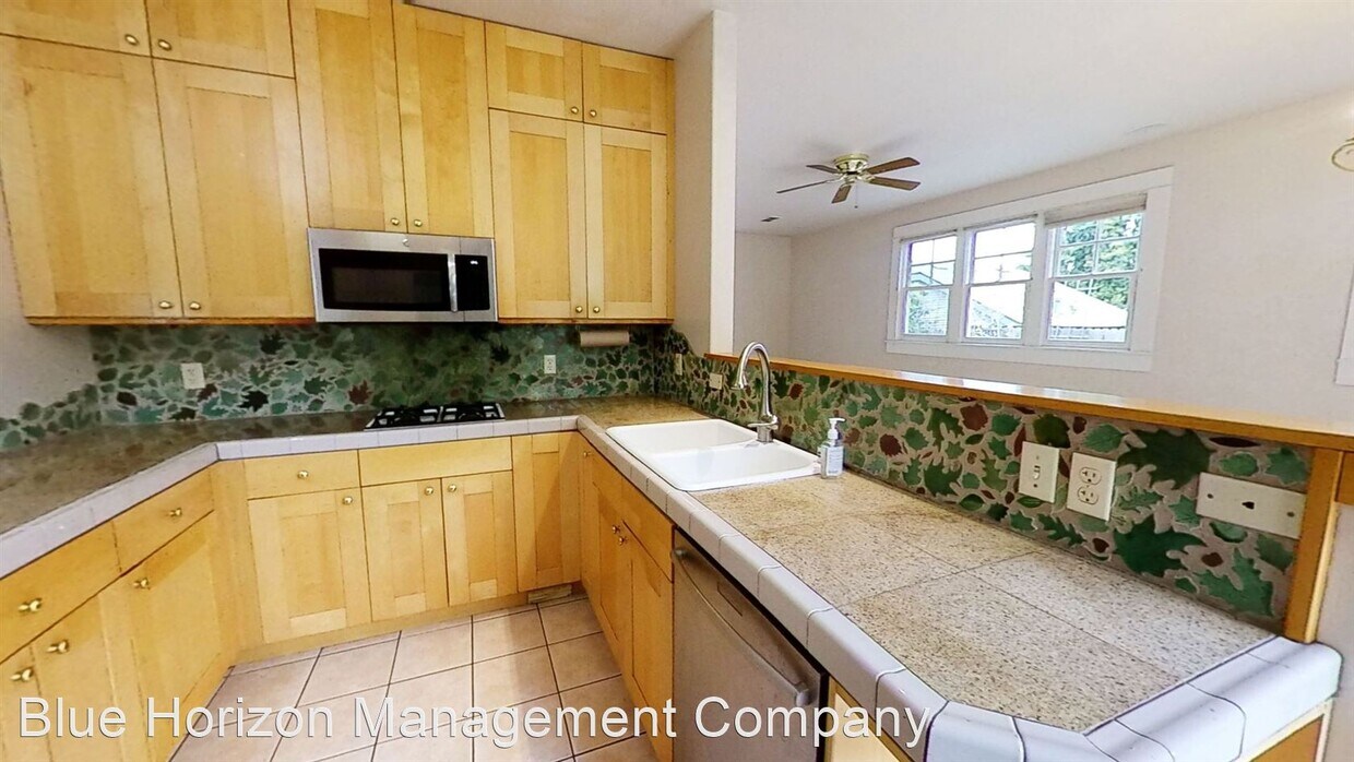 Primary Photo - 3 br, 2.5 bath House - 819 W. Figueroa Street