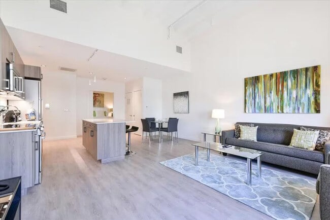 Foto del edificio - 8 Harrison Ave