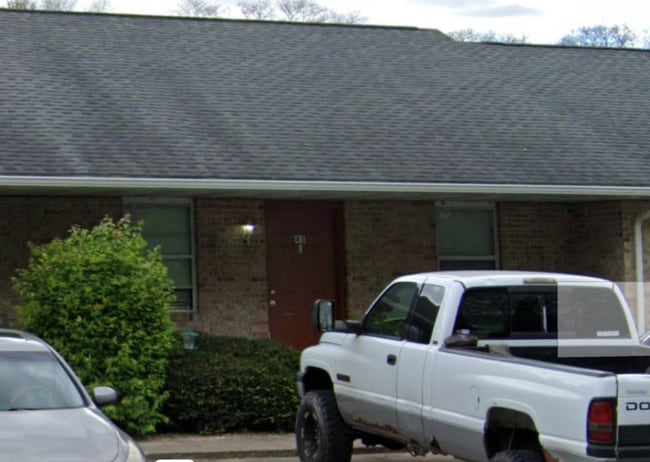 Building Photo - 8701 N Raintree Ct