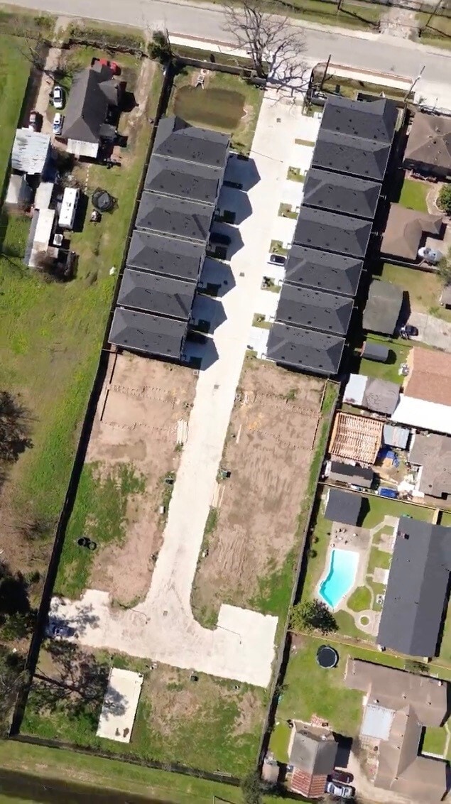 Building Photo - 318 Charlock St