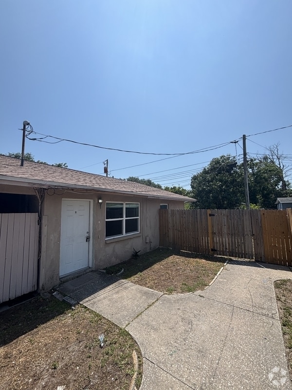 Building Photo - 1624 Coral Way