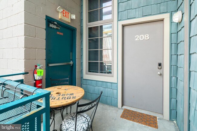 Foto del edificio - 314-18 Brown St