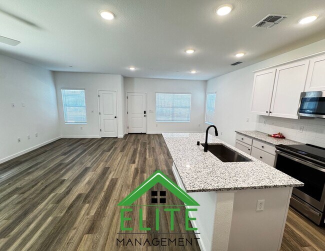 Building Photo - **Brand New 4 Bed / 3 Bath Home in Prime R...