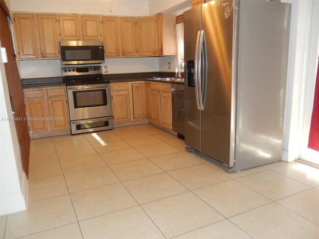 Foto del edificio - 4010 NE 18th Ave