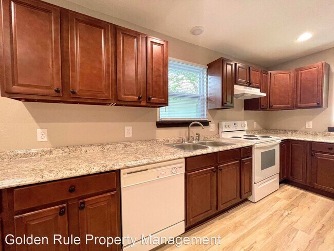 Foto del edificio - 3 br, 1 bath House - 404 E 7th Ave