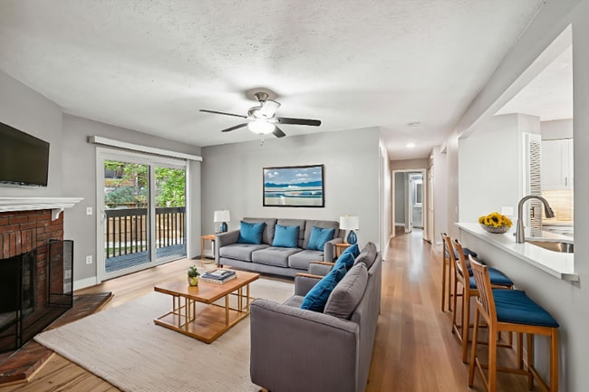 Building Photo - 14896 E 2nd Ave