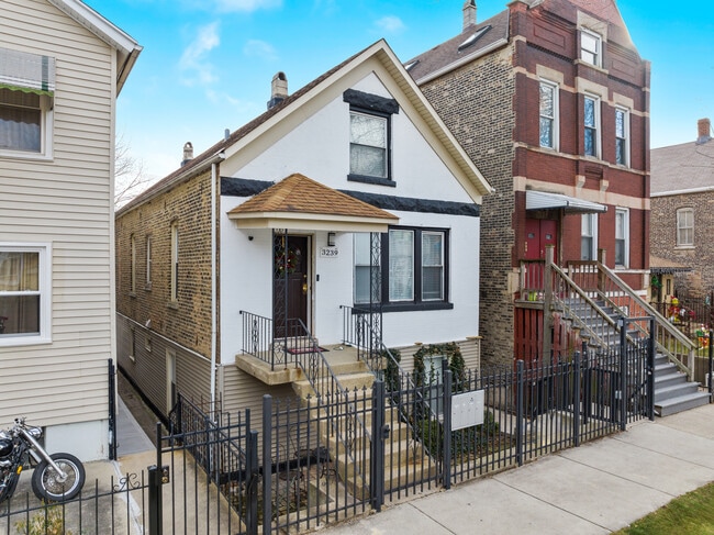 Building Photo - 3239 S Carpenter St