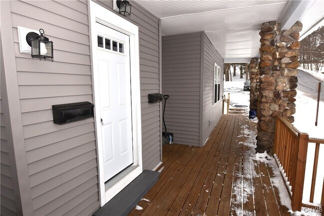 Foto del edificio - 137 Genesee St