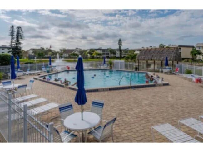 Foto del edificio - Top Floor Corner Unit in Gulfwinds East