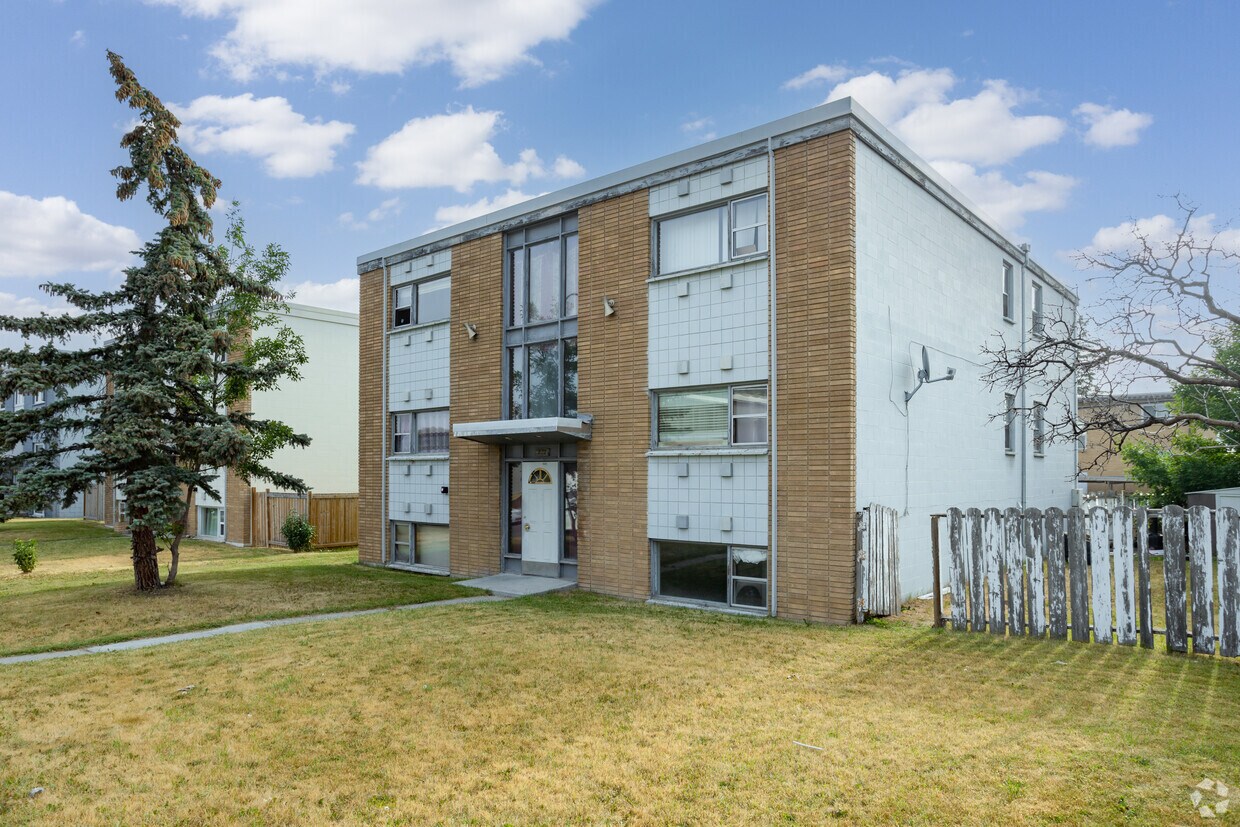 Photo principale - Westbrook Mallside Apartments