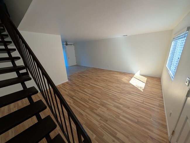 Foto del edificio - 3342 Roosevelt St