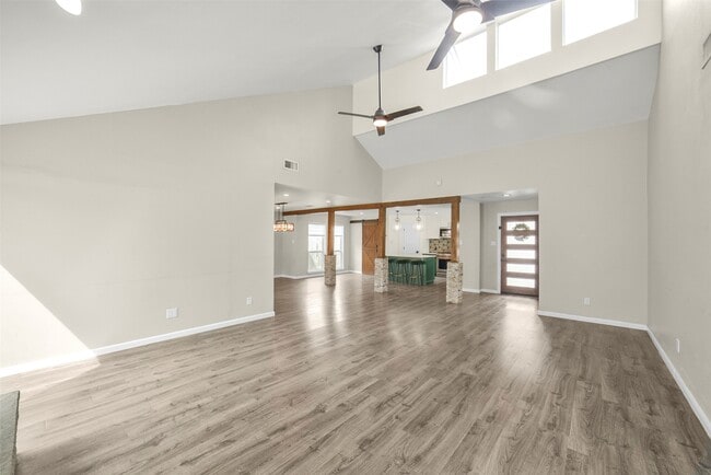 Foto del edificio - 12111 Whittington Dr