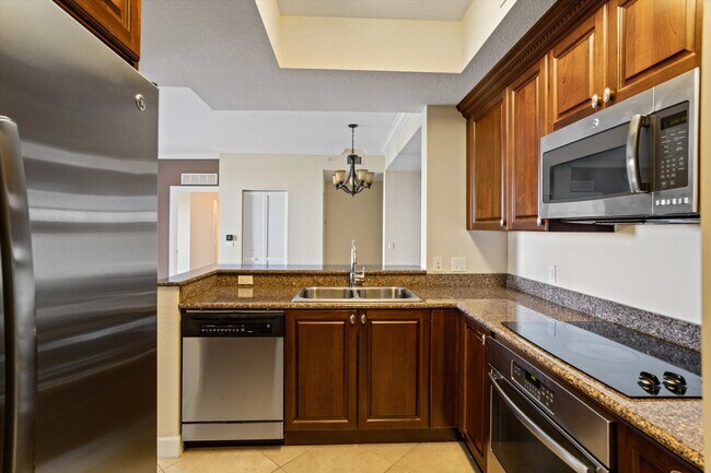 Foto del edificio - 1660 Renaissance Commons Blvd