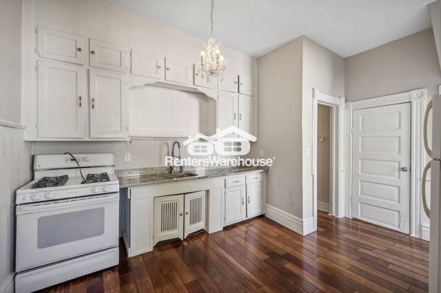 Foto del edificio - 715 Sims Ave