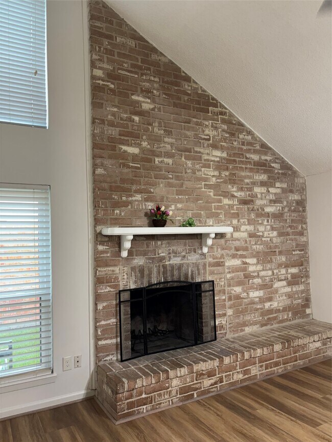 Building Photo - 9626 Magnolia Ridge Dr