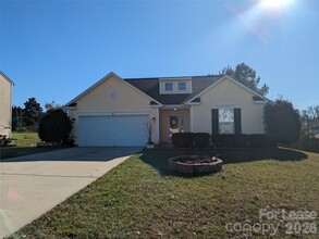 Building Photo - 141 Golden Valley Dr