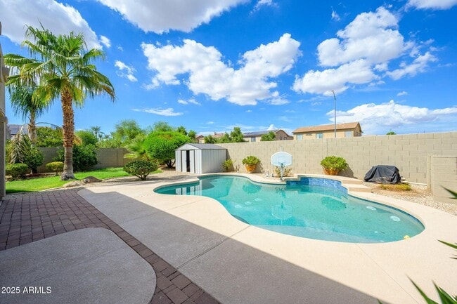 Building Photo - 13824 W Gelding Dr