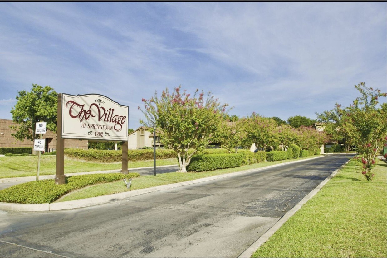 1202 Thorpe Ln, San Marcos, TX 78666 Condo for Rent in San Marcos, TX