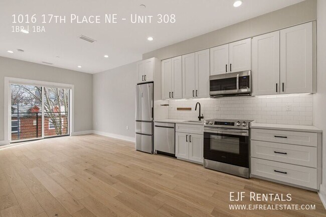 Foto del edificio - 1016 17th Pl NE