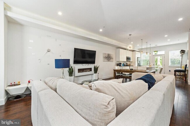 Foto del edificio - 2467 Elvans Road SE