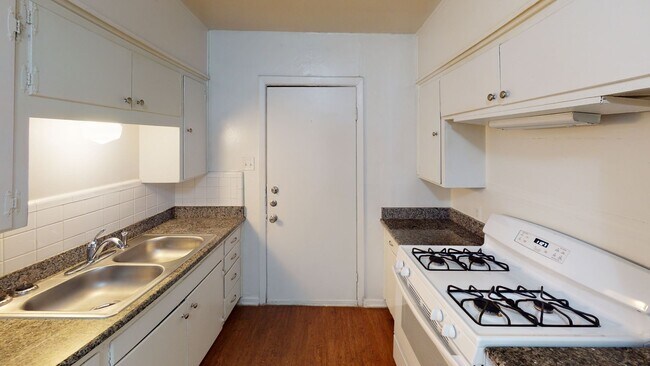 Foto del edificio - 915 S Welch St