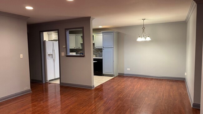 Foto del edificio - 9S060 Lake Dr