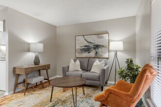 Interior Photo - Echo Trail