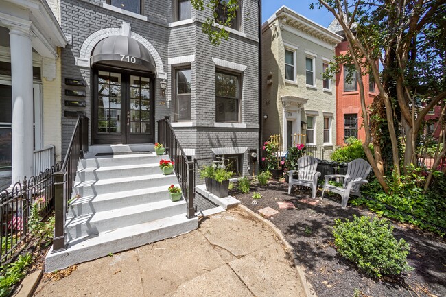 Building Photo - 710 Maryland Ave NE