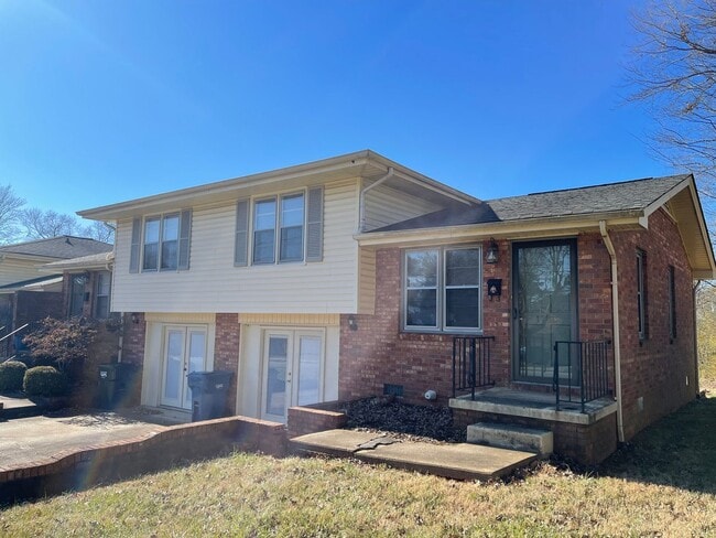 Foto del edificio - Charming 2-Bedroom Apartment – February Move-In Available!