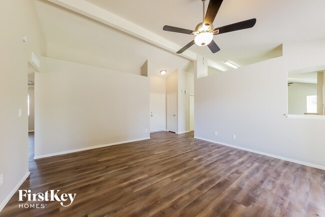 Foto del edificio - 5625 W Yucca St