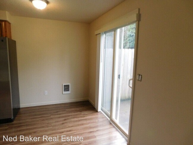 Building Photo - 4793-4795 Brandon Ct NE