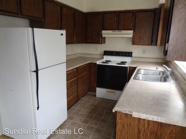 Building Photo - 705 N Arrowhead Dr