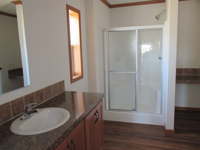 Master Bathroom - Autumn Ridge