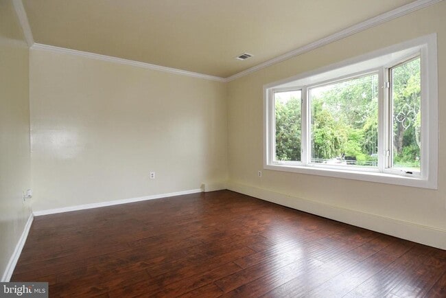Building Photo - 13303 Huntington Ln