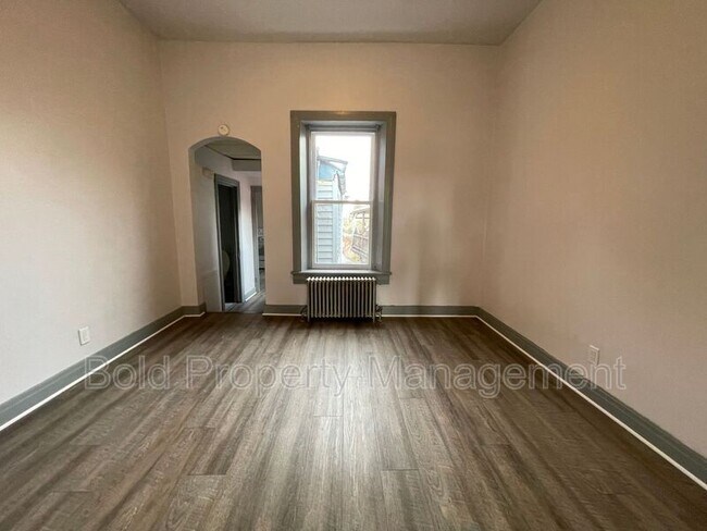 Building Photo - 131 N 9th St