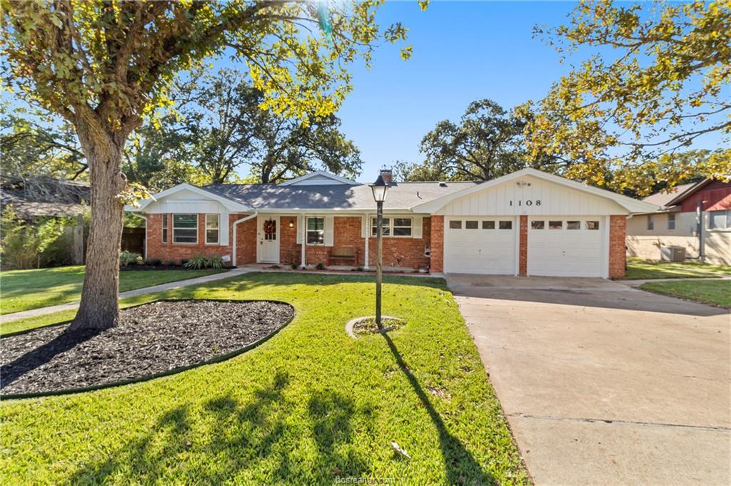 Foto principal - 1108 Neal Pickett Dr