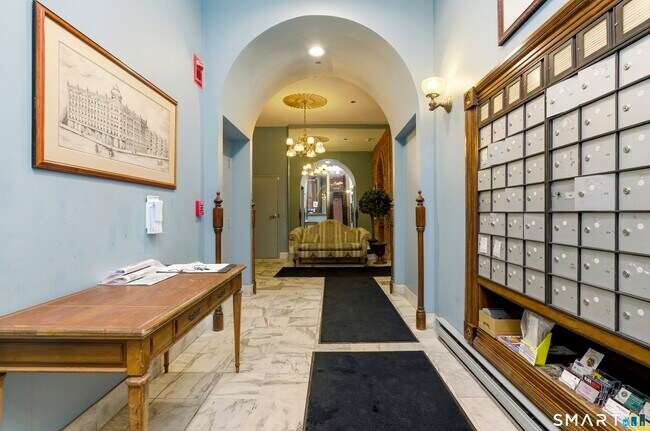 Foto del edificio - 1 Linden Pl