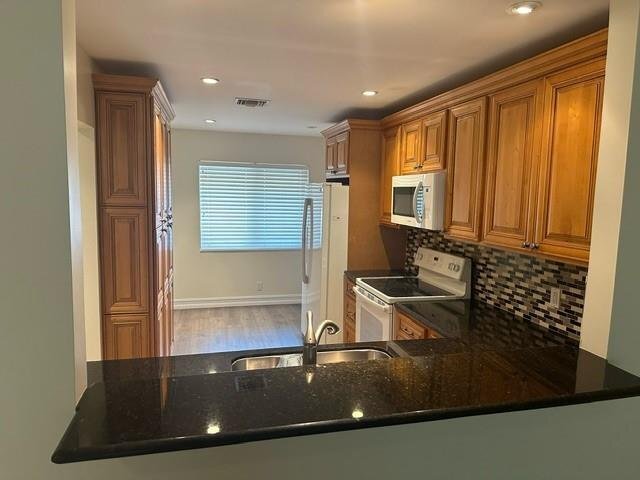 Building Photo - 448 Lakeview Drive Apt #4, Weston, FL 3332...