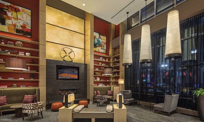 Building Photo - 667 Washington St