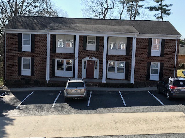 Primary Photo - 500 N Church St