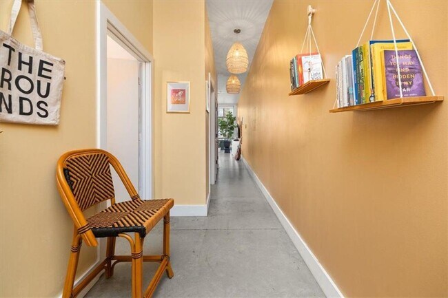 Foto del edificio - 89 Mangum St SW