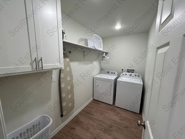 Foto del edificio - 2131 Bobwhite Ct