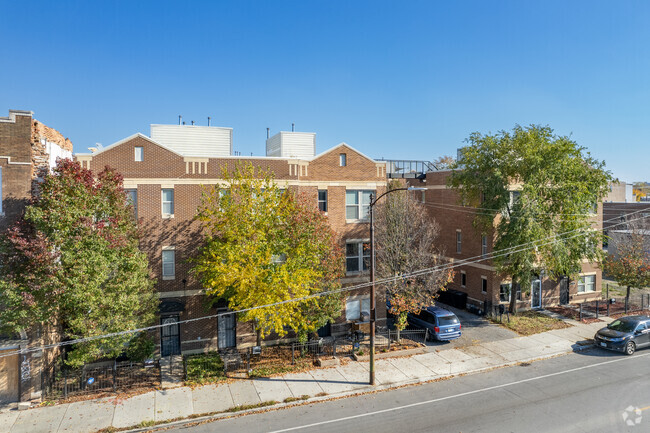 Foto del edificio - Heritage Homes of West Village