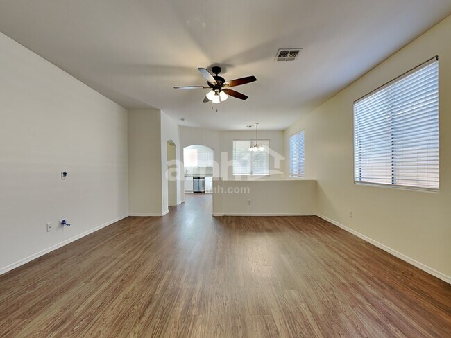 Foto del edificio - 12751 W Glenrosa Dr