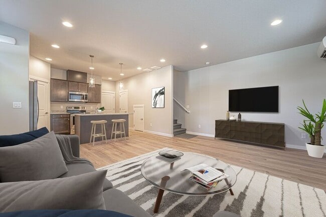 Building Photo - 4916 NE 2nd Ct