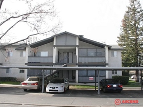 Building Photo - 4701 Beechwood St